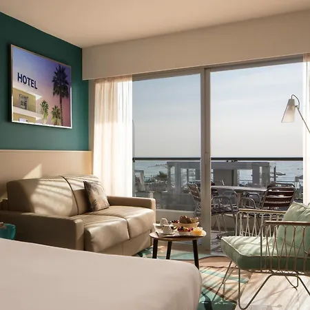 Mercure Loubet מלון