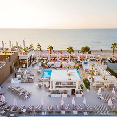 Mercure Loubet Hotel
