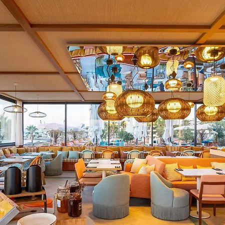 Mercure Loubet Hotel